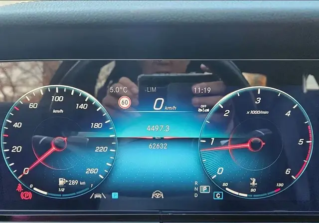 MERCEDES-BENZ E-CLASS EXCLUSIVE 2022
