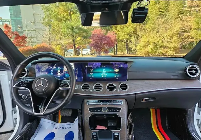 MERCEDES-BENZ E-CLASS EXCLUSIVE 2022