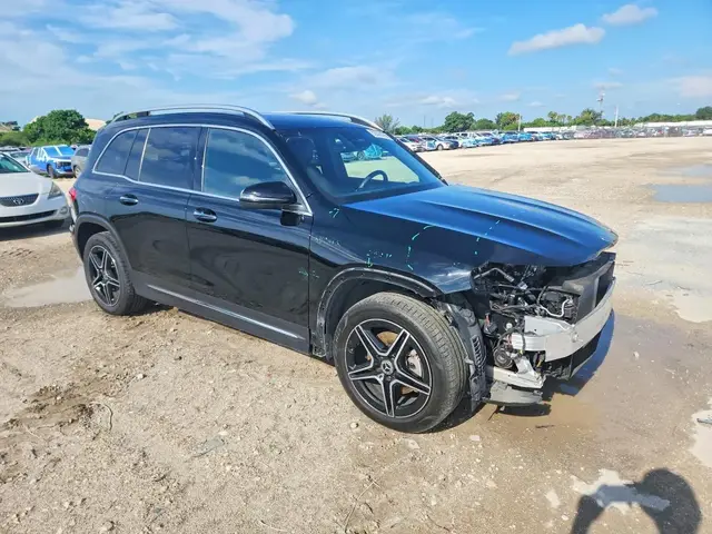 MERCEDES-BENZ GLB-CLASS 2023