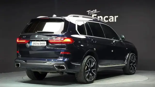 BMW X7 M-SPORT LINE 2021