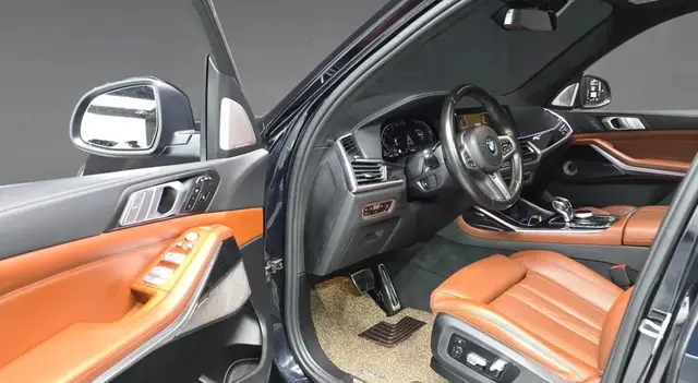 BMW X7 M-SPORT LINE 2021