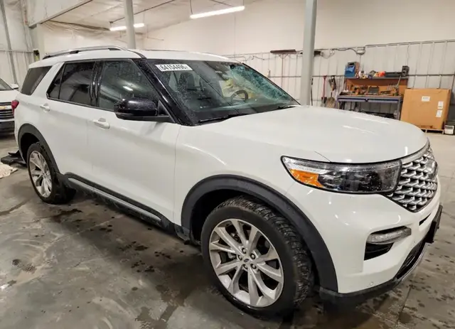 FORD EXPLORER PLATINUM 2022