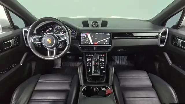 PORSCHE CAYENNE 2020