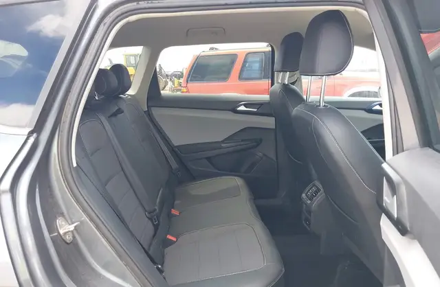 VOLKSWAGEN TAOS SE 2022