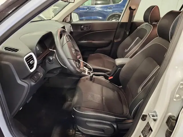 HYUNDAI VENUE LIMITED 2024