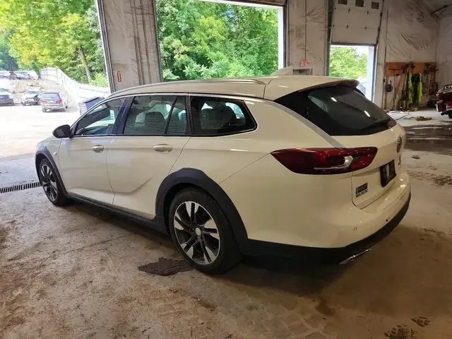 BUICK REGAL ESSENCE 2017