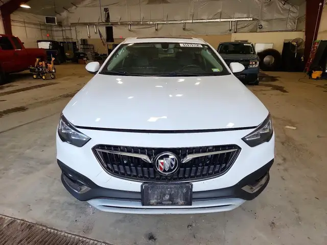 BUICK REGAL ESSENCE 2017