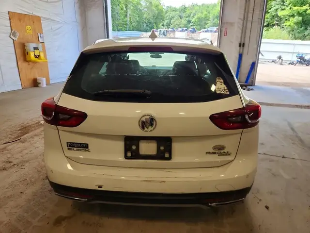 BUICK REGAL ESSENCE 2017