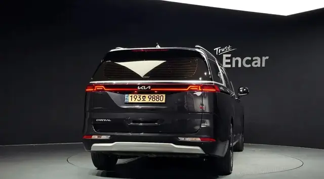 KIA CARNIVAL PRESTIGE 2023
