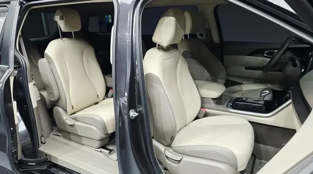 KIA CARNIVAL PRESTIGE 2023
