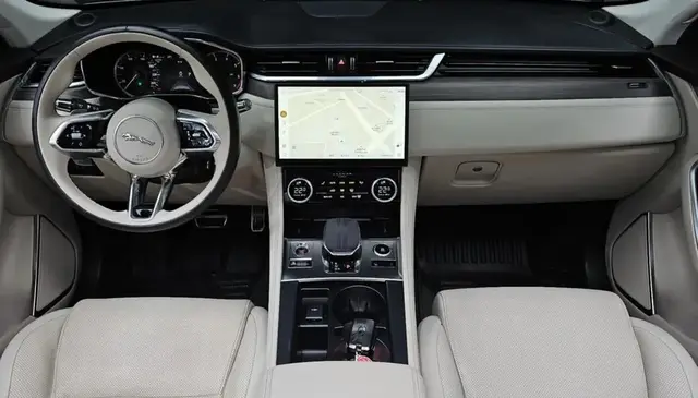 JAGUAR F-PACE 250 SE 2022