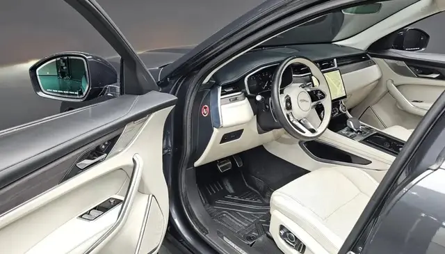 JAGUAR F-PACE 250 SE 2022