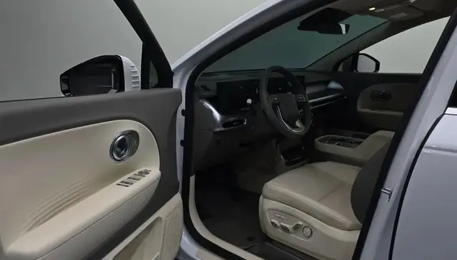HYUNDAI IONIQ EXCLUSIVE 2025
