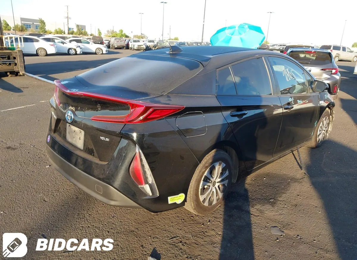 TOYOTA PRIUS 2022