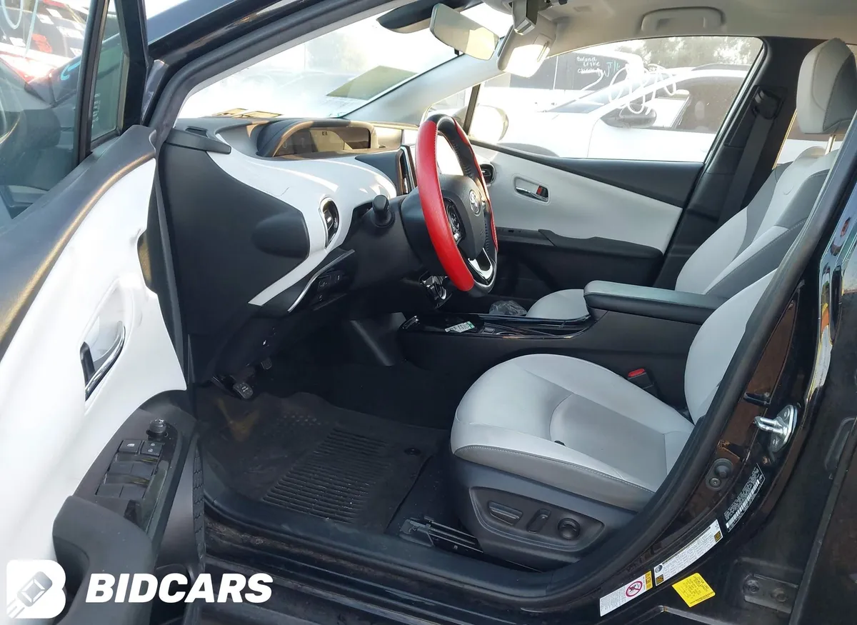 TOYOTA PRIUS 2022