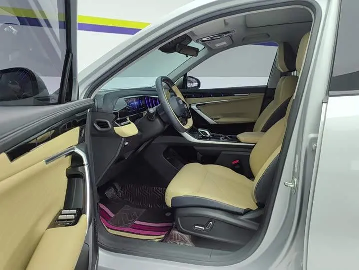 GEELY BOYUE L PREMIUM 2023