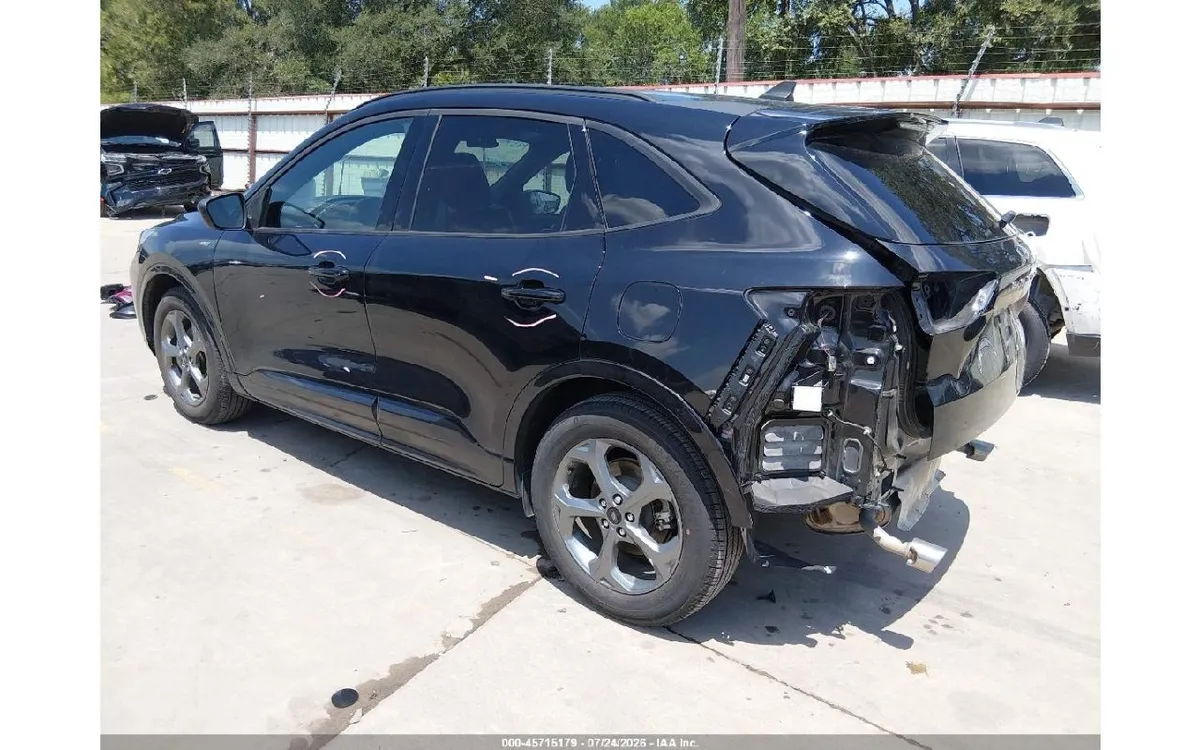 FORD ESCAPE 2023