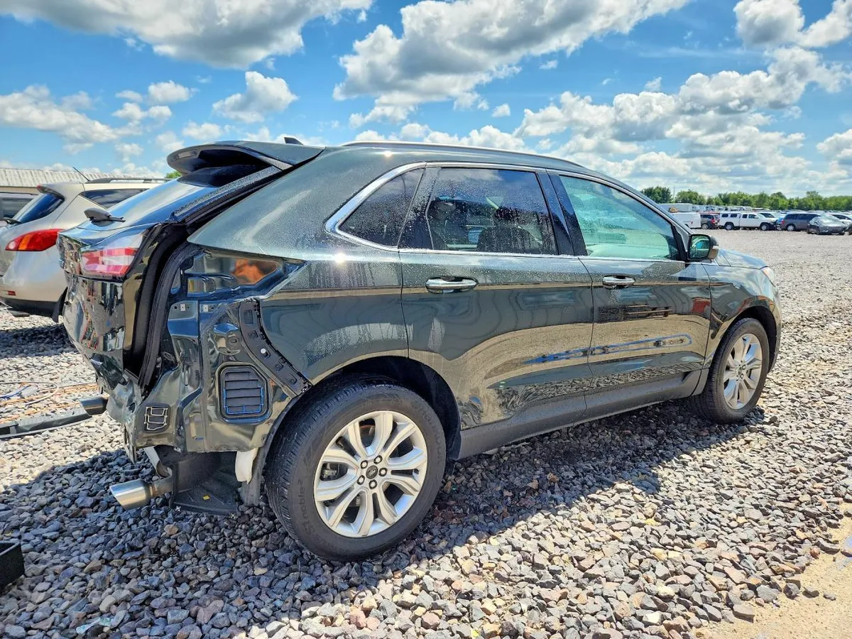 FORD EDGE TITANIUM AWD 2023