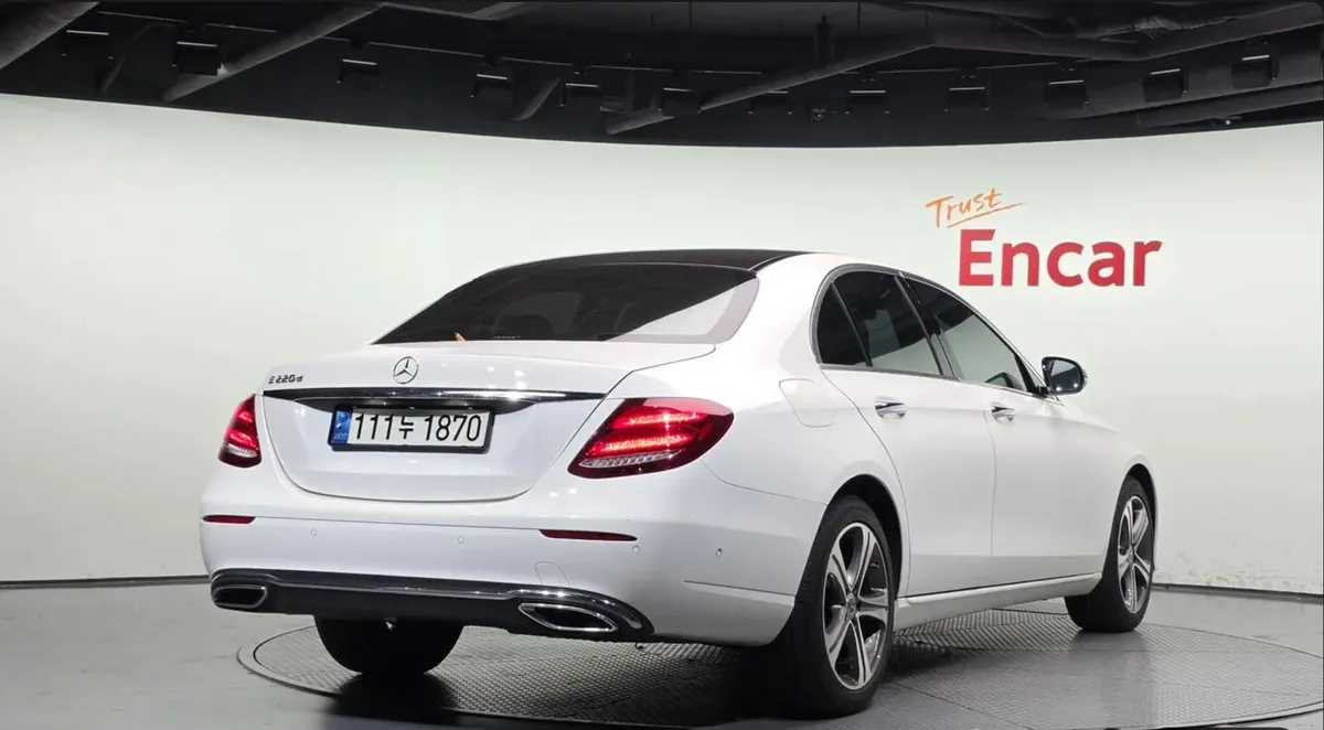 MERCEDES-BENZ W213 E220D AVANTGARDE 2019