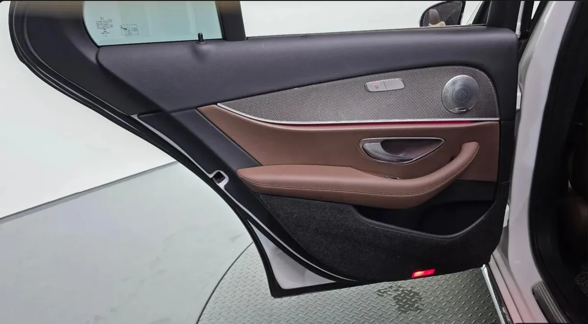 MERCEDES-BENZ W213 E220D AVANTGARDE 2019