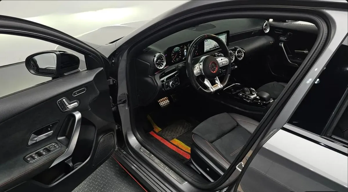 MERCEDES-BENZ W177 AMG A45 2022