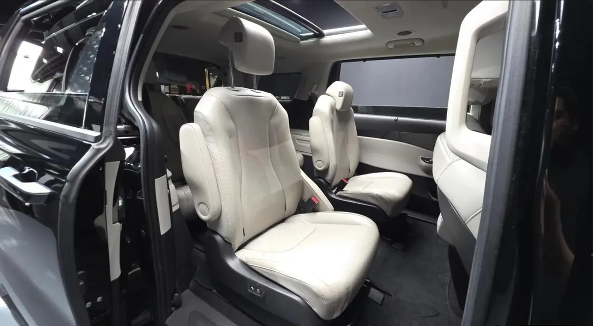 KIA CARNIVAL NOBLESSE 2023