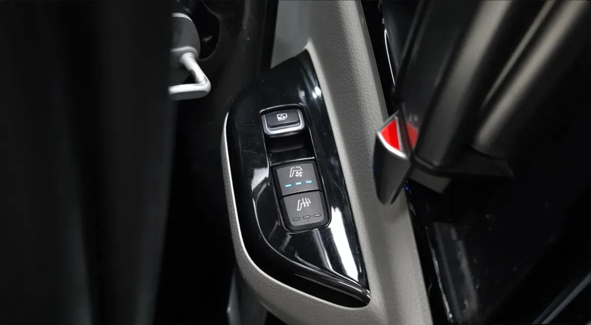 KIA CARNIVAL NOBLESSE 2023