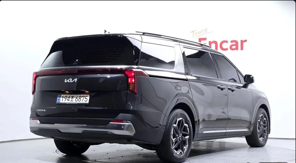 KIA CARNIVAL NOBLESSE 2023