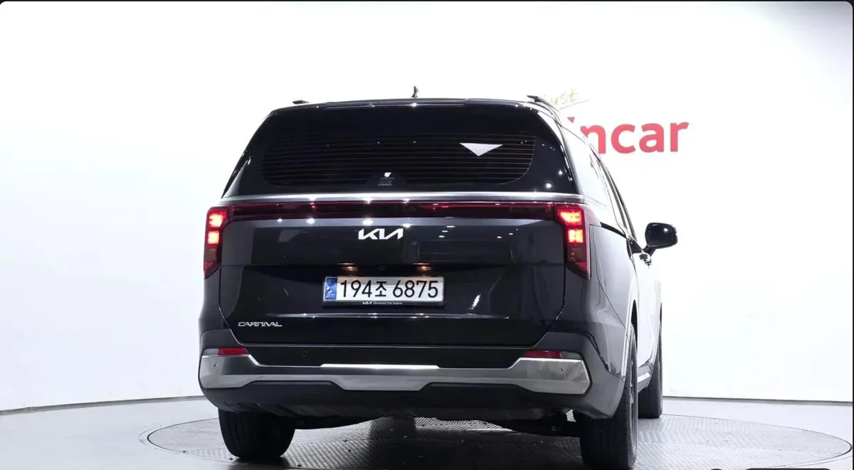 KIA CARNIVAL NOBLESSE 2023
