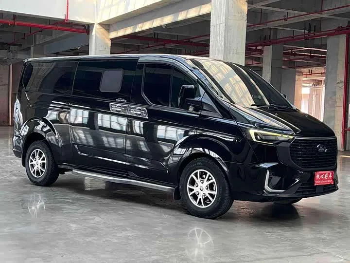 FORD TRANSIT 9 2023