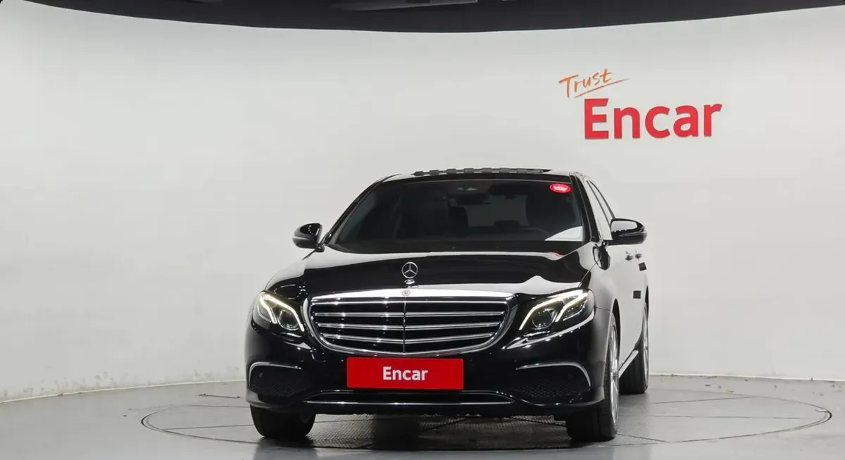 MERCEDES-BENZ W213 E220D EXCLUSIVE 2019