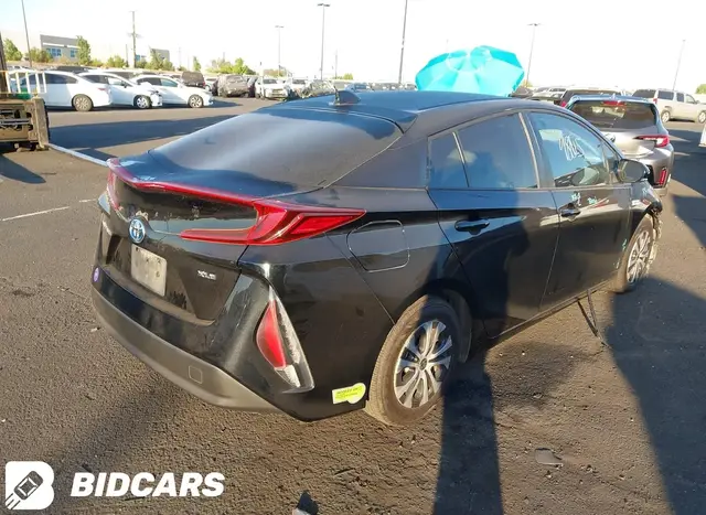 TOYOTA PRIUS 2022