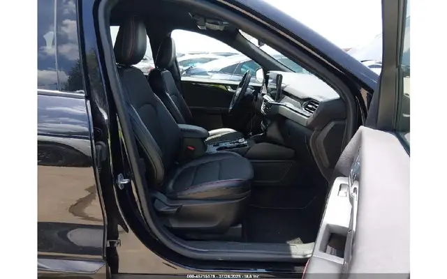 FORD ESCAPE 2023