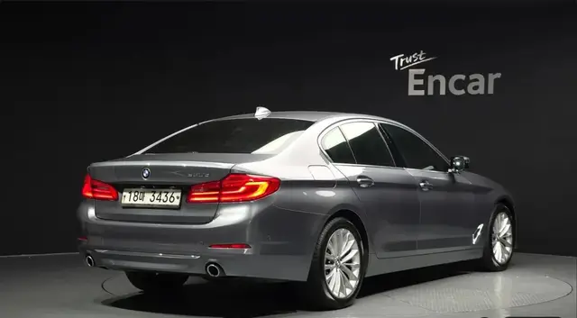 BMW 5 SERIES LUXURY 2018