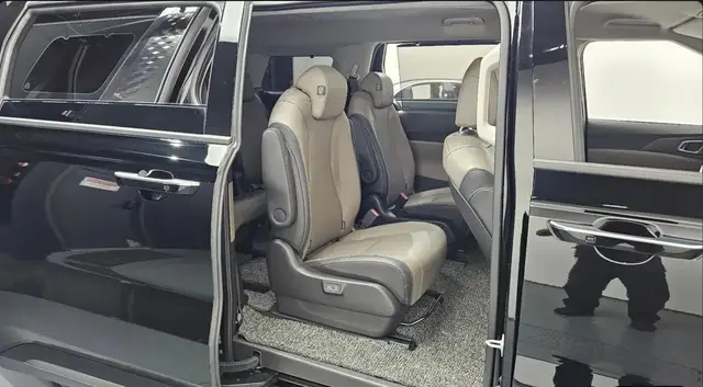 KIA CARNIVAL NOBLESSE 2024