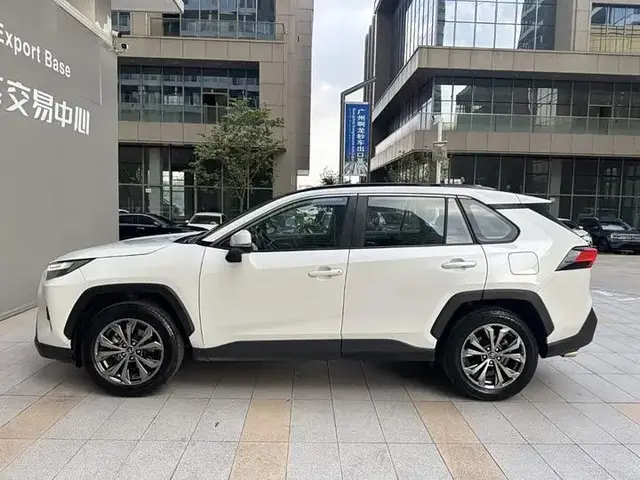 TOYOTA RAV 2023