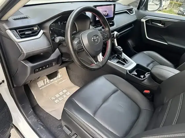 TOYOTA RAV 2023