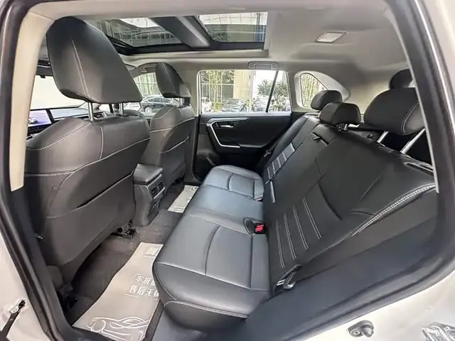TOYOTA RAV 2023