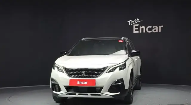 PEUGEOT 5008 2018