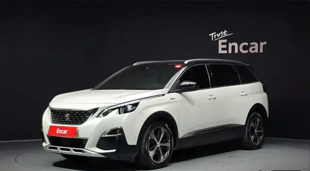 PEUGEOT 5008 2018