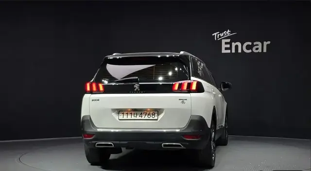 PEUGEOT 5008 2018