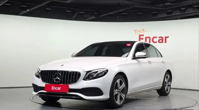 MERCEDES-BENZ W213 E220D AVANTGARDE 2019