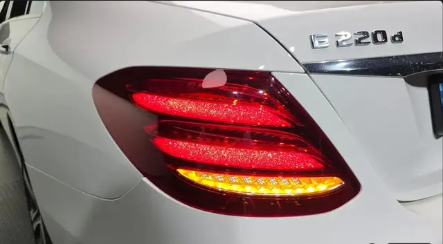 MERCEDES-BENZ W213 E220D AVANTGARDE 2019