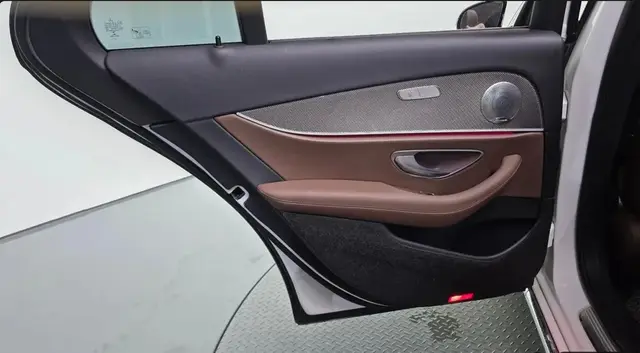 MERCEDES-BENZ W213 E220D AVANTGARDE 2019