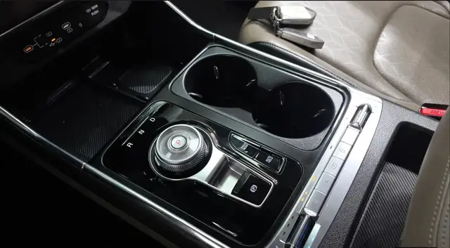 KIA CARNIVAL NOBLESSE 2023