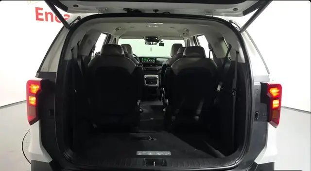 KIA CARNIVAL NOBLESSE 2023