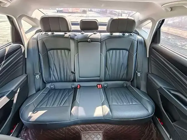 VOLKSWAGEN PASSAT LUXURY 2023