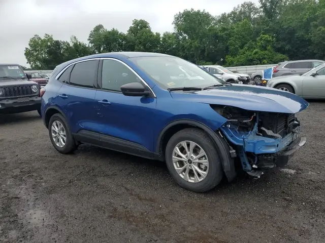 FORD ESCAPE 2023