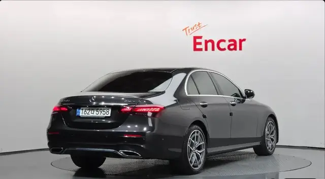 MERCEDES-BENZ W213 E220D 4MATIC 2022