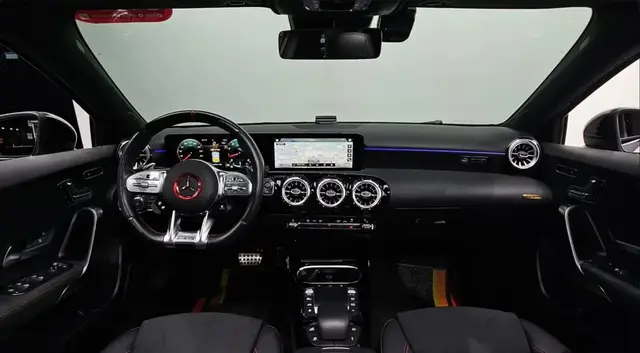 MERCEDES-BENZ W177 AMG A45 2022